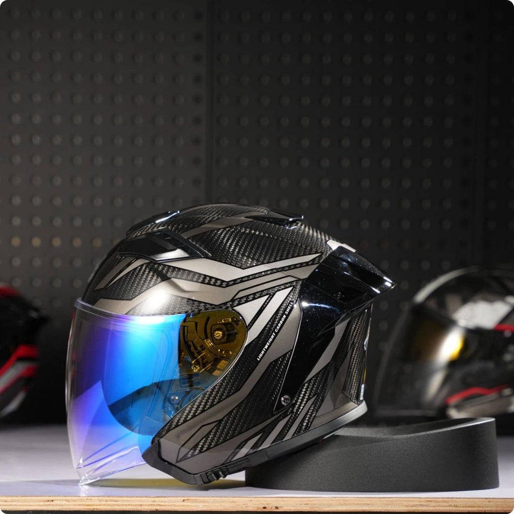 Helmet with Dual Visor Aerodynamic Carbon Fiber Helmet Ventilated Blocking for Motorcyclists, Motorcycle Riding