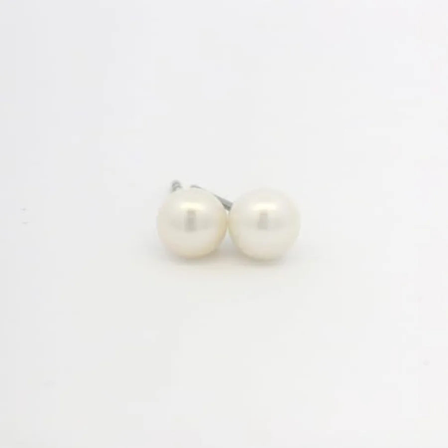 Quality Assurance F136 Pure Ttitanium Hypoallergenic White Freshwater Cultured Pearl Stud Earrings for Women