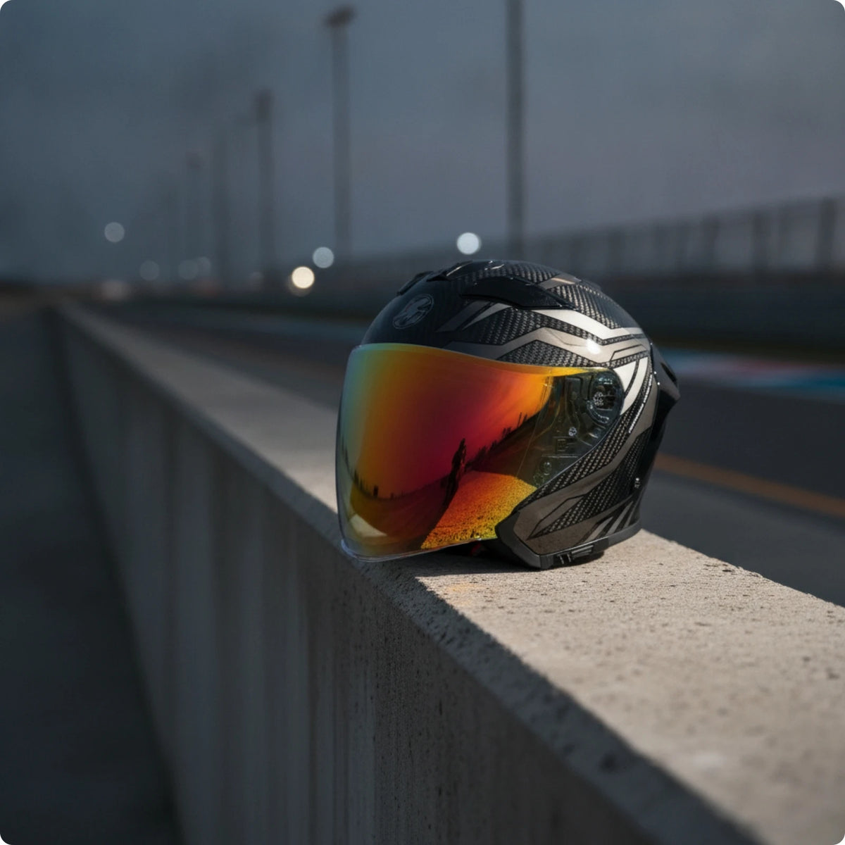 Helmet with Dual Visor Aerodynamic Carbon Fiber Helmet Ventilated Blocking for Motorcyclists, Motorcycle Riding